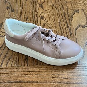 Time and Tru Mauve Lace-Up Low-Top Sneakers